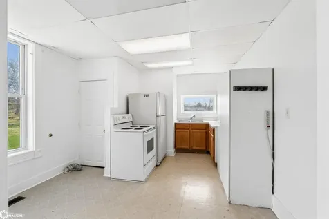 1604 5th Avenue Grinnell IA 50112