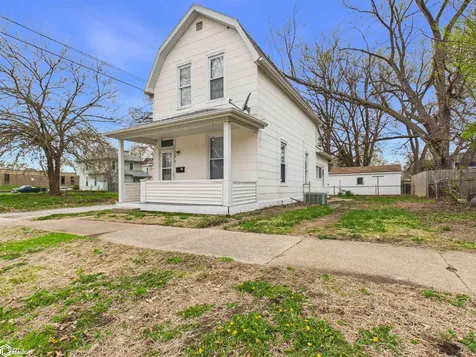 218 N 8th Street Keokuk IA 52632