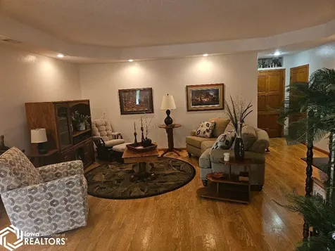 1326 Lakeshore Drive Brooklyn IA 52211