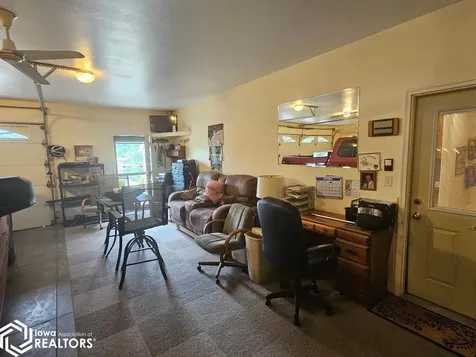 1326 Lakeshore Drive Brooklyn IA 52211