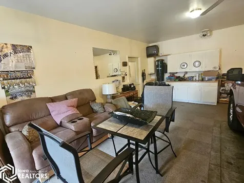 1326 Lakeshore Drive Brooklyn IA 52211