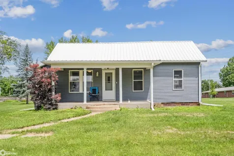 407 E Clark Street Montezuma IA 50171