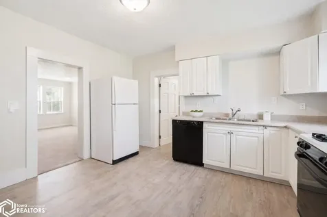 407 E Clark Street Montezuma IA 50171