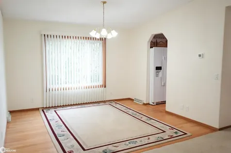 3522 Lori Sue Lane Toddville IA 52341