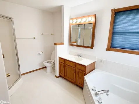 3522 Lori Sue Lane Toddville IA 52341
