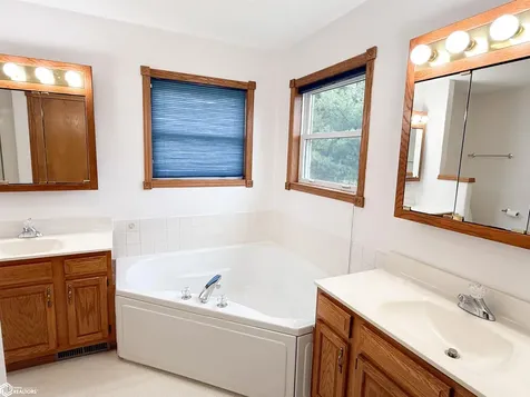 3522 Lori Sue Lane Toddville IA 52341