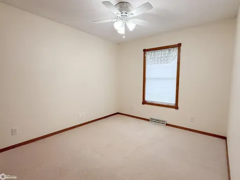 3522 Lori Sue Lane Toddville IA 52341