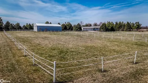3522 Lori Sue Lane Toddville IA 52341