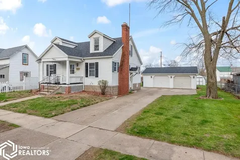 256 S Moore Street Ottumwa IA 52501