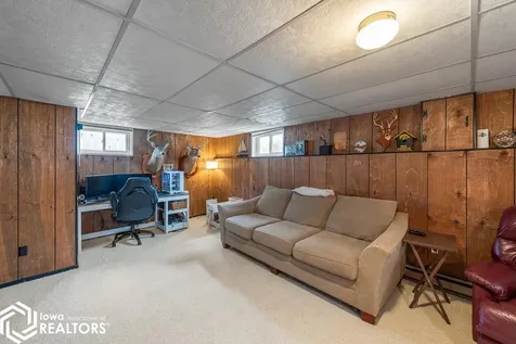 256 S Moore Street Ottumwa IA 52501
