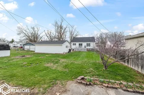 256 S Moore Street Ottumwa IA 52501