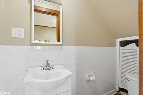 203 2nd Street SE State Center IA 50247