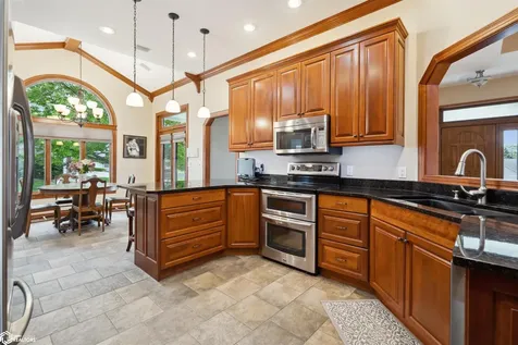 2310 Knollway Drive Marshalltown IA 50158
