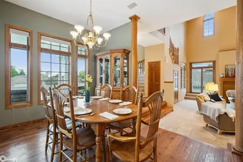 2310 Knollway Drive Marshalltown IA 50158