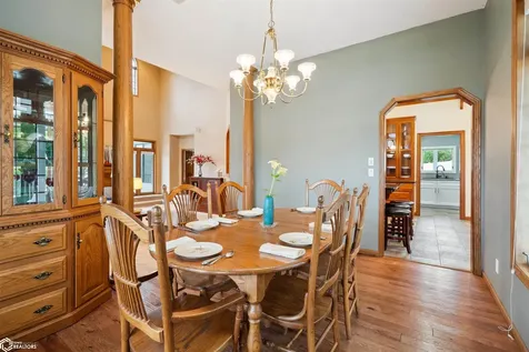 2310 Knollway Drive Marshalltown IA 50158