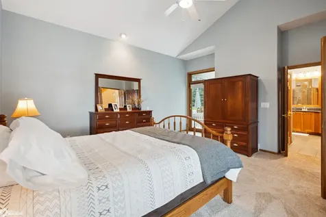 2310 Knollway Drive Marshalltown IA 50158