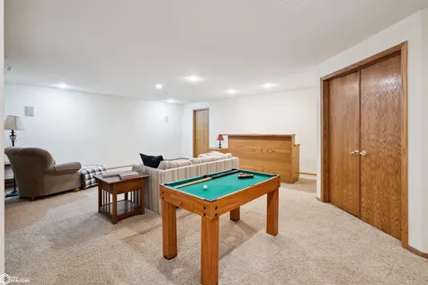 2310 Knollway Drive Marshalltown IA 50158