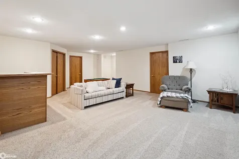 2310 Knollway Drive Marshalltown IA 50158