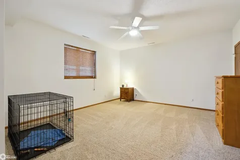 2310 Knollway Drive Marshalltown IA 50158