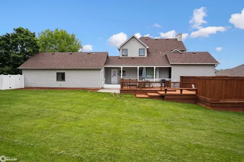 2310 Knollway Drive Marshalltown IA 50158