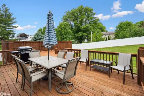 2310 Knollway Drive Marshalltown IA 50158