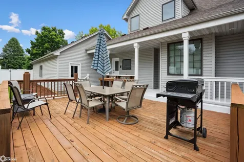 2310 Knollway Drive Marshalltown IA 50158