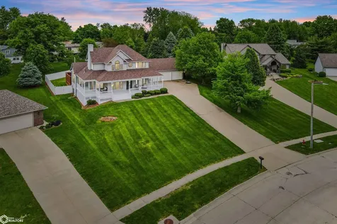 2310 Knollway Drive Marshalltown IA 50158