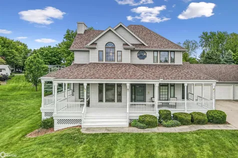 2310 Knollway Drive Marshalltown IA 50158