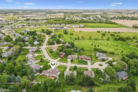 2310 Knollway Drive Marshalltown IA 50158