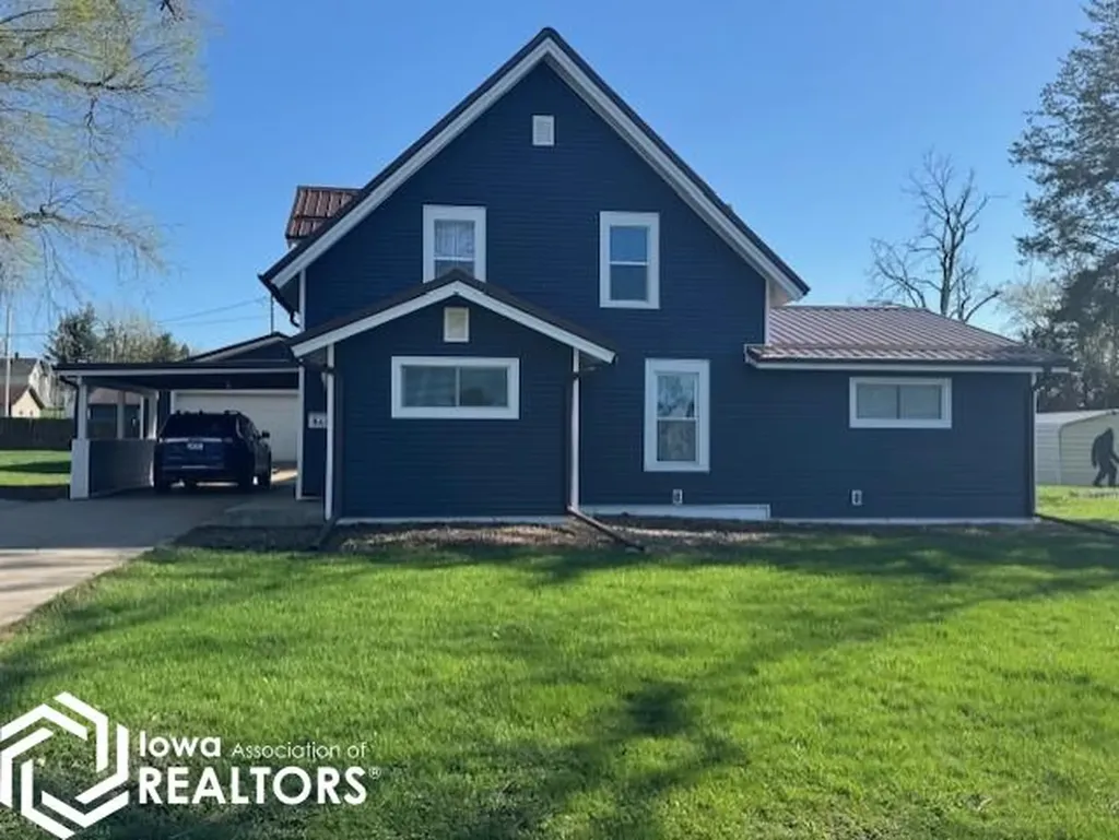 207 W Madison Street Toledo IA 52342