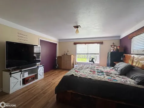 207 W Madison Street Toledo IA 52342