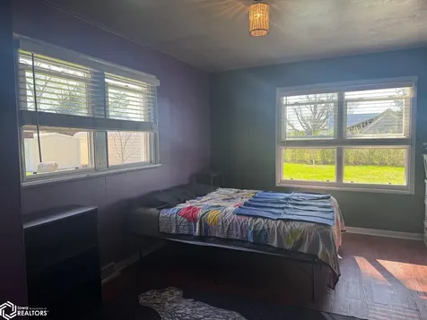 207 W Madison Street Toledo IA 52342