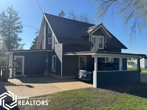 207 W Madison Street Toledo IA 52342