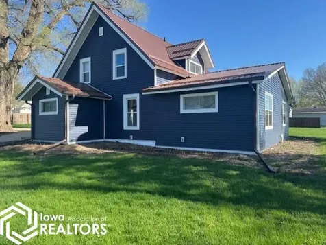 207 W Madison Street Toledo IA 52342