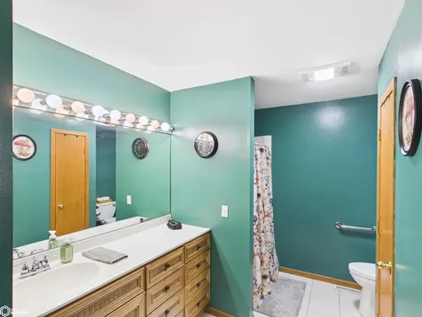2351 Timberlane Heights Ottumwa IA 52501