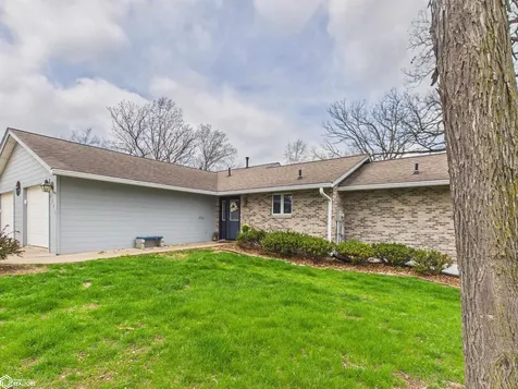 2351 Timberlane Heights Ottumwa IA 52501