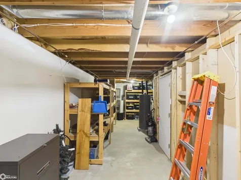 2351 Timberlane Heights Ottumwa IA 52501