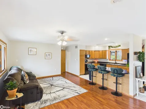 2351 Timberlane Heights Ottumwa IA 52501