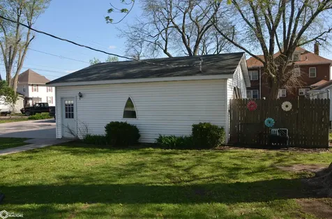 204 B Avenue W Albia IA 52531