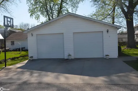 204 B Avenue W Albia IA 52531