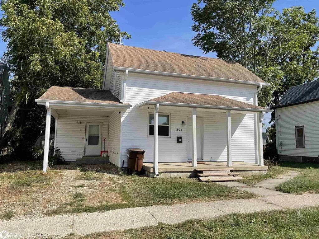 204 S 5th Street Marshalltown IA 50158