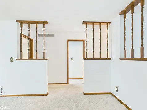 1404 N Van Buren Avenue Ottumwa IA 52501