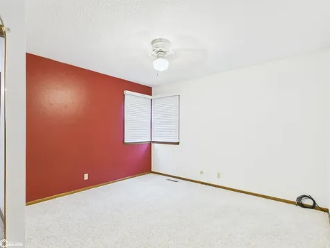 1404 N Van Buren Avenue Ottumwa IA 52501