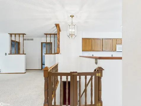 1404 N Van Buren Avenue Ottumwa IA 52501