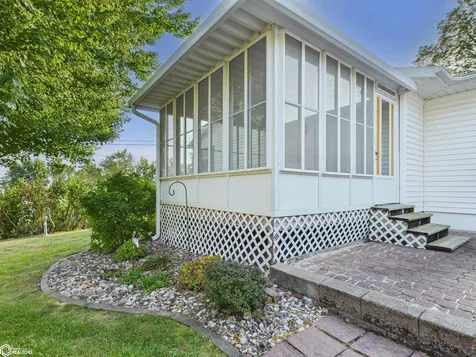 1404 N Van Buren Avenue Ottumwa IA 52501