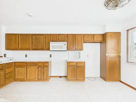 1404 N Van Buren Avenue Ottumwa IA 52501