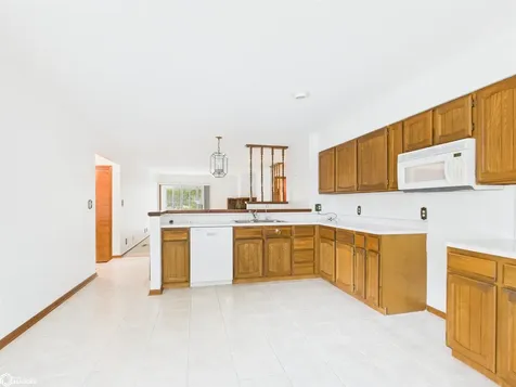 1404 N Van Buren Avenue Ottumwa IA 52501