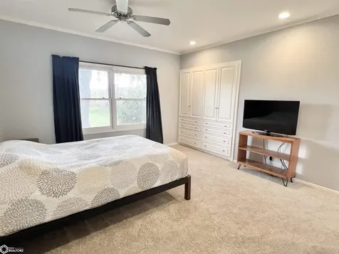 1202 S 20th Avenue W Newton IA 50208