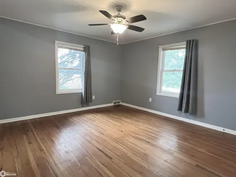 1202 S 20th Avenue W Newton IA 50208