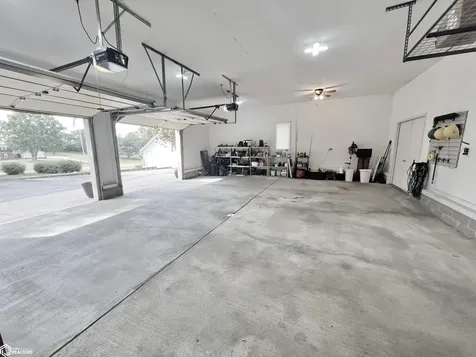 1202 S 20th Avenue W Newton IA 50208